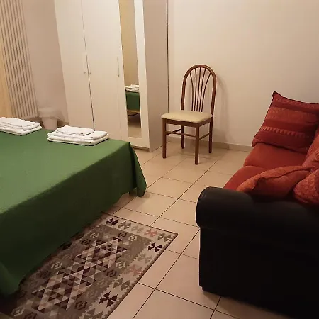 Locazione Menini - Camere zona stazione-3