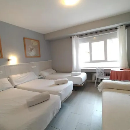 Hostal Albero By Gaiarooms-3