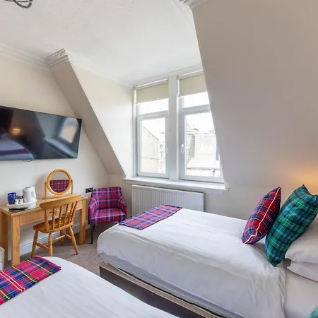 Montague Guest House-2