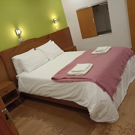 Martim Moniz 28 Guest House-3