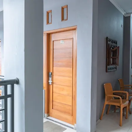 Metro Malioboro Living-2