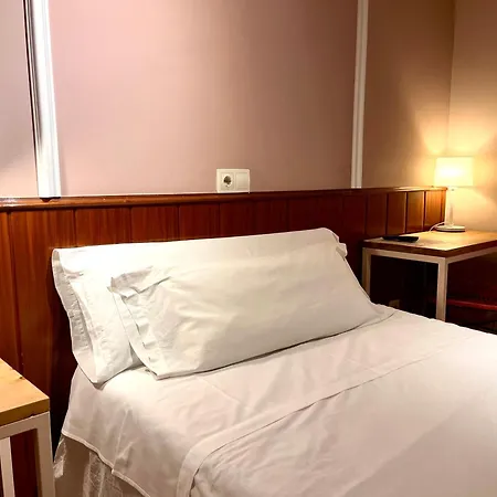 Hostal La Vera-3
