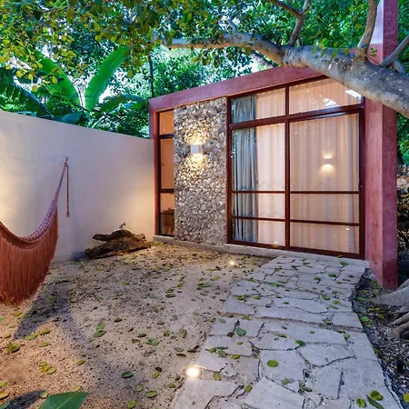 Casa Tuch. Suites independientes de diseño. Retiro de lujo, oasis de paz.-3