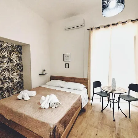 Monteleone Rooms-2