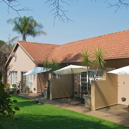 Khayamanzi Guesthouse-3