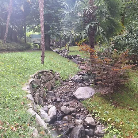 Lake View Camelia Room at Villa Isabella Stresa Retreat Ages 6 plus-3
