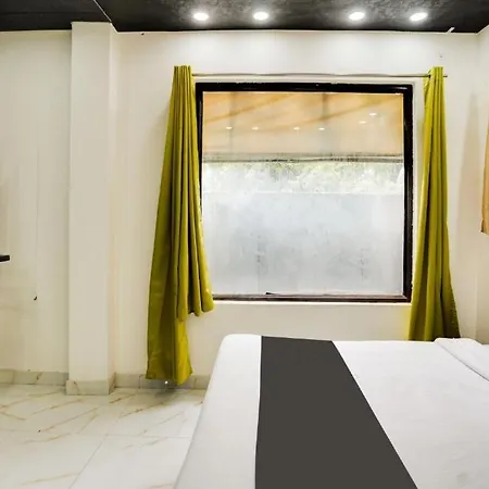 Hotel Green Park-3