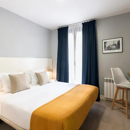8Rooms Madrid, Smart Self Check-In Rooms-2