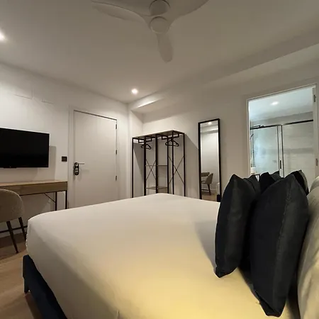 Arenal Rooms Bilbao-2