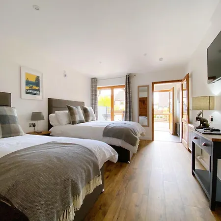 Ravenscraig Guest House-2