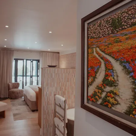 Le Petit Manoir Boutique Hotel-3