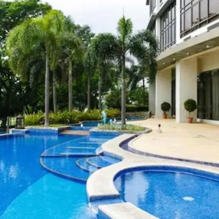 Executive Suites Bellagio Golf View Residences-2