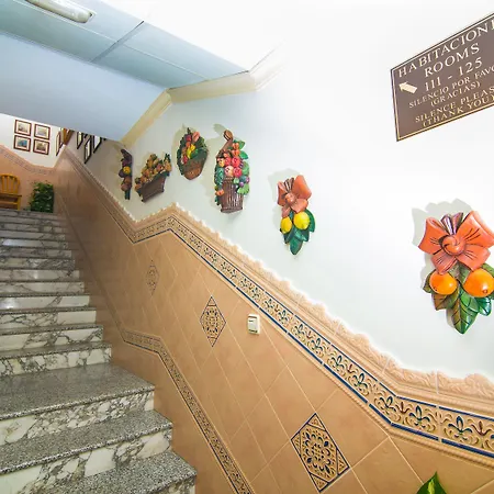 Hostal Los Corchos-3