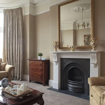 2 Crescent Gardens Guest House-2