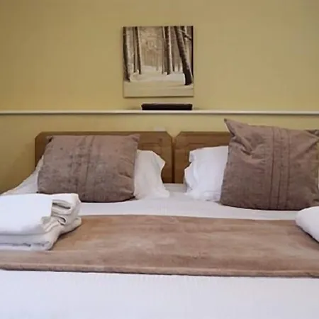 Norcroft Guest House-2