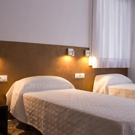 Hostal Nova Barcelona-2