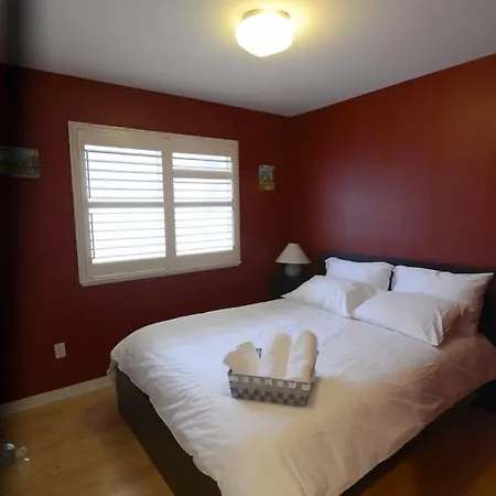 Marpole Guest House-2