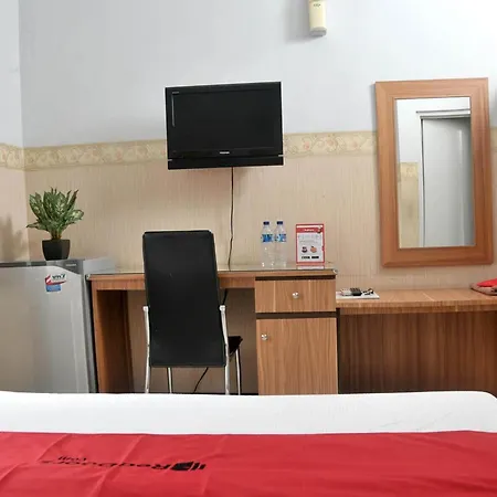 Reddoorz Plus Near Undip Tembalang-3