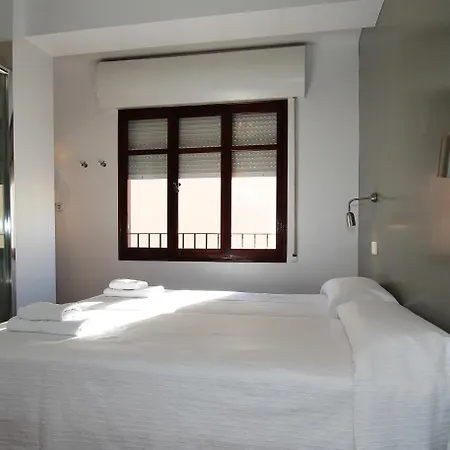 Hostal Ripoll Ibiza-2