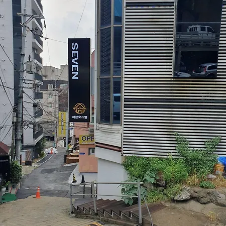 Seven Hostel-2