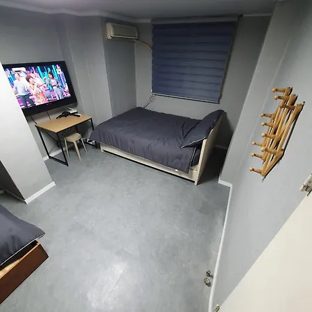 Seven Hostel-3
