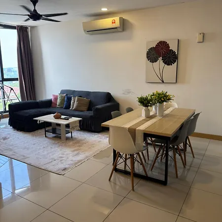 Queen Room At Kl Gateway Residence Lrt Linked-3