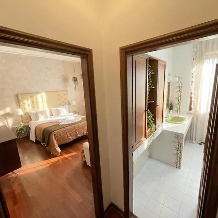 Vitti's Home Verona-2