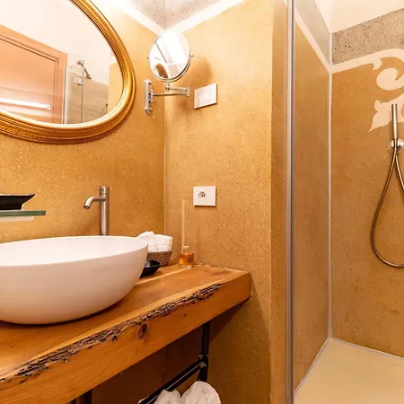 Cinqueteste Luxury Home-2