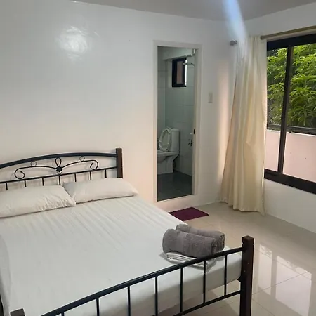 The Palines Apartment Hotel - Near Evia Mall Alabang - Family Rooms & Long Stay-3