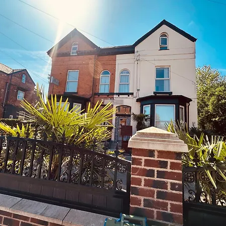 Hendham House - Near Etihad Stadium, Coop Live Arena, Ao Arena, Piccadilly Train Station & Manchester City Centre-3