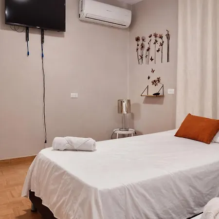 Seven Nights Hostel Cartagena-3
