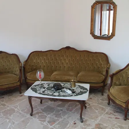 Porta Messina Rooms-3