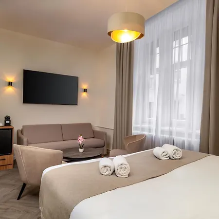 Evergreen Suites Budapest-3