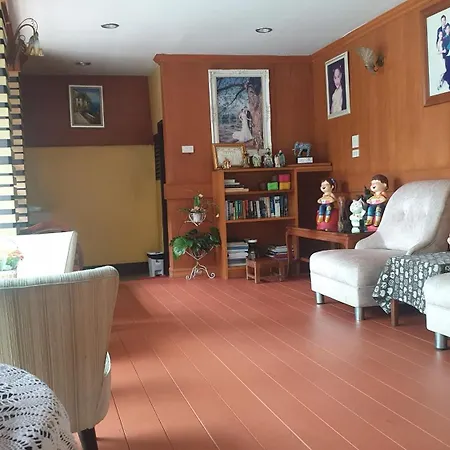 Little Guest House Hotel-3