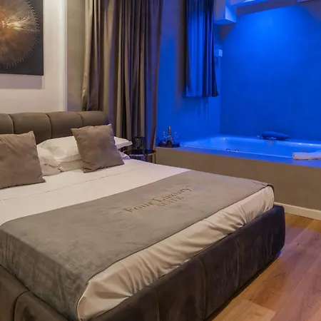 Four Luxury Suite-3