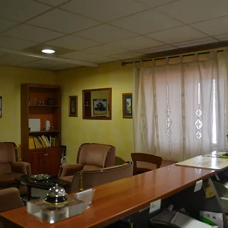 Hostal Al-Qazeres-2