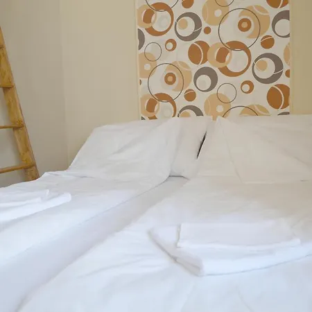 Synagogue Central Guest House-2