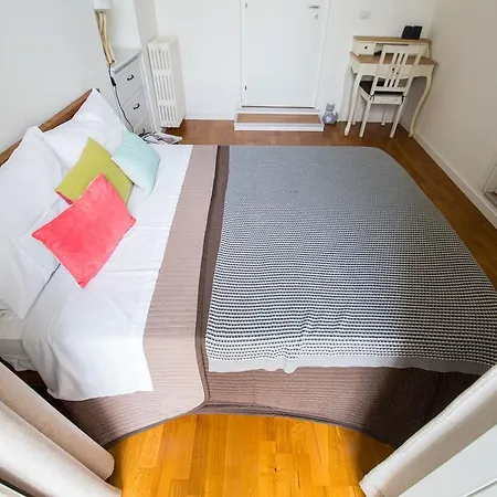 Urban Pine Rooms-3