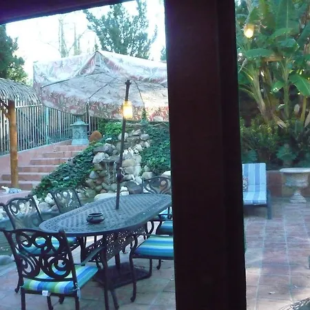 Woodland Hills Calabasas Guesthouses-2