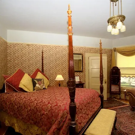 Lion And The Rose Victorian Guest House-3