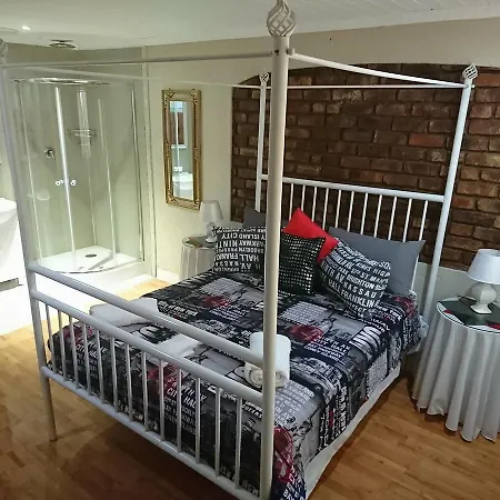 Camelot Estate Lodging-3