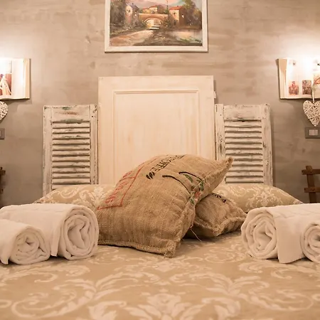 Mancini Shabby House-2