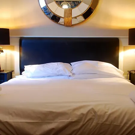 The Metropole-3