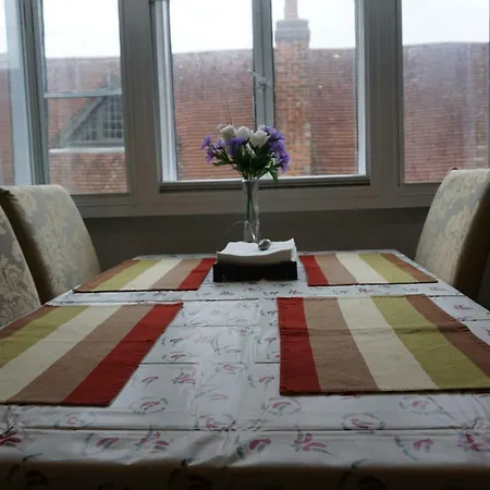 Golden Cross Guesthouse-3