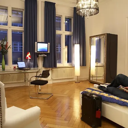 Stars Guesthouse Berlin-2