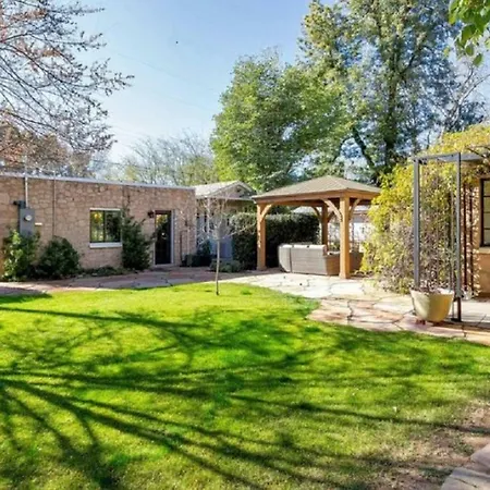 Best Little Guesthouse In Melrose! New Listing!-2
