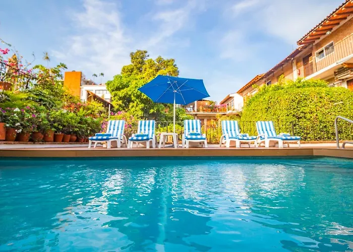 Posada De Roger - Near Los Muertos Beach