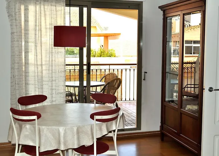 Hotel de playa: El Forti, 2 dormitorios, centro, by Bookindenia