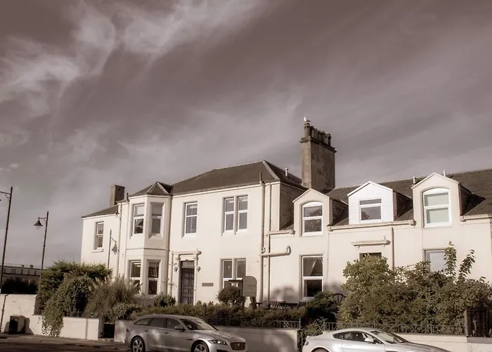 Golf hotel: The Arrandale Hotel