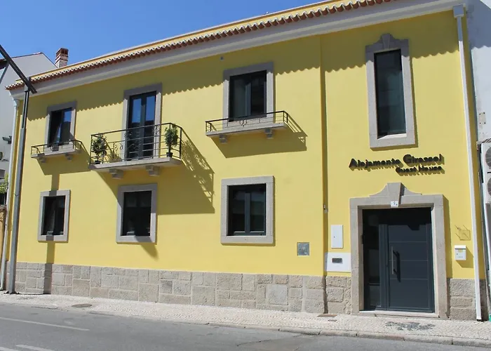 Alojamento Girassol - Guest House - Quarto Com Casa De Banho Privativa